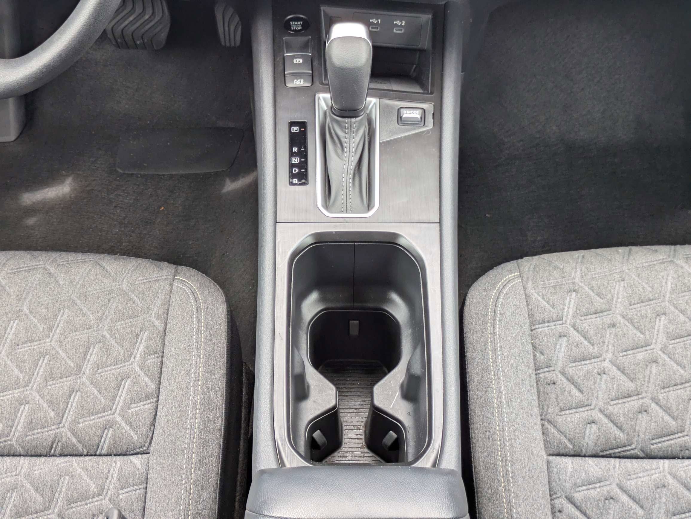 2025 Nissan Kicks SV FWD