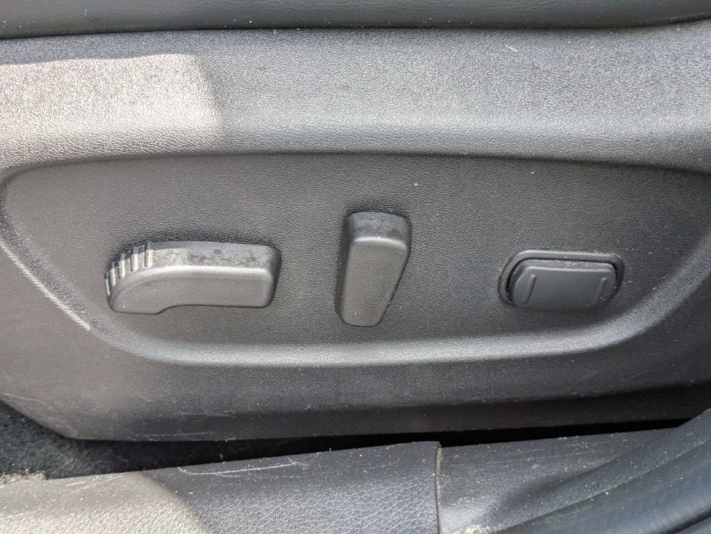 2022 Nissan Rogue Sport SL FWD Xtronic CVT