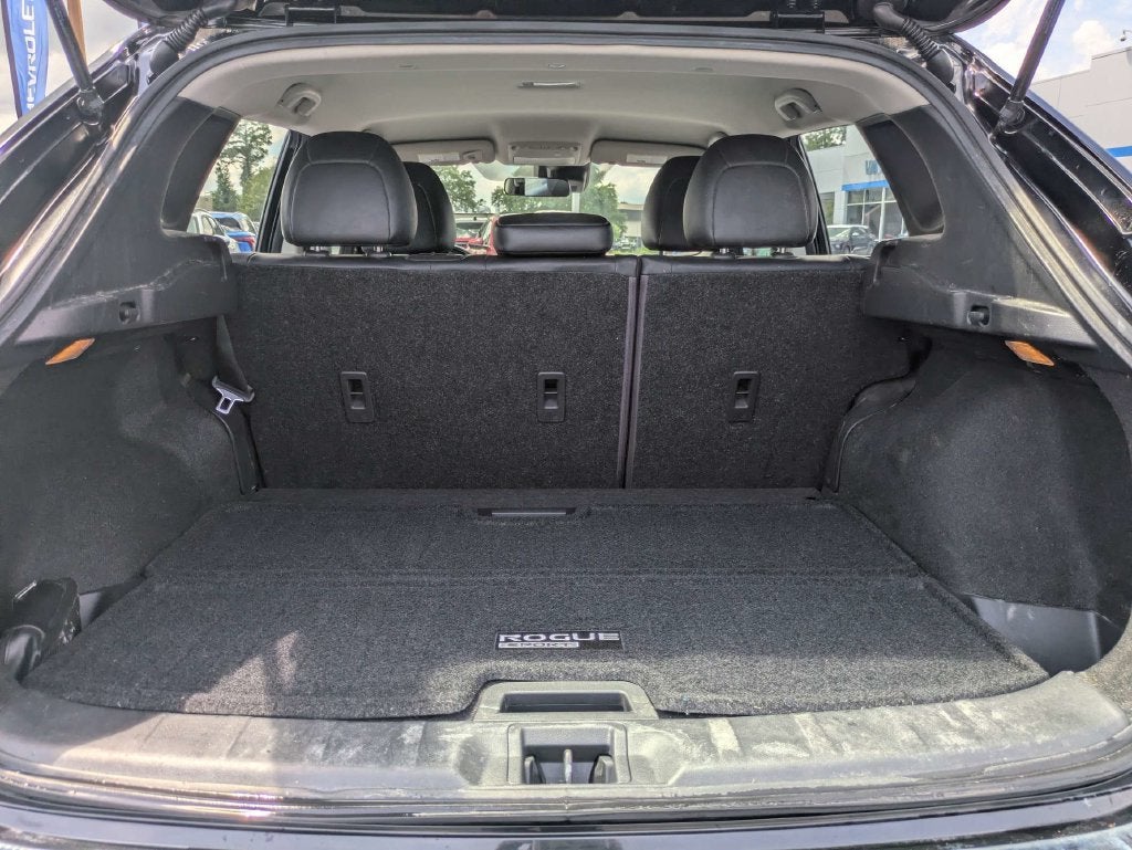 2022 Nissan Rogue Sport SL FWD Xtronic CVT