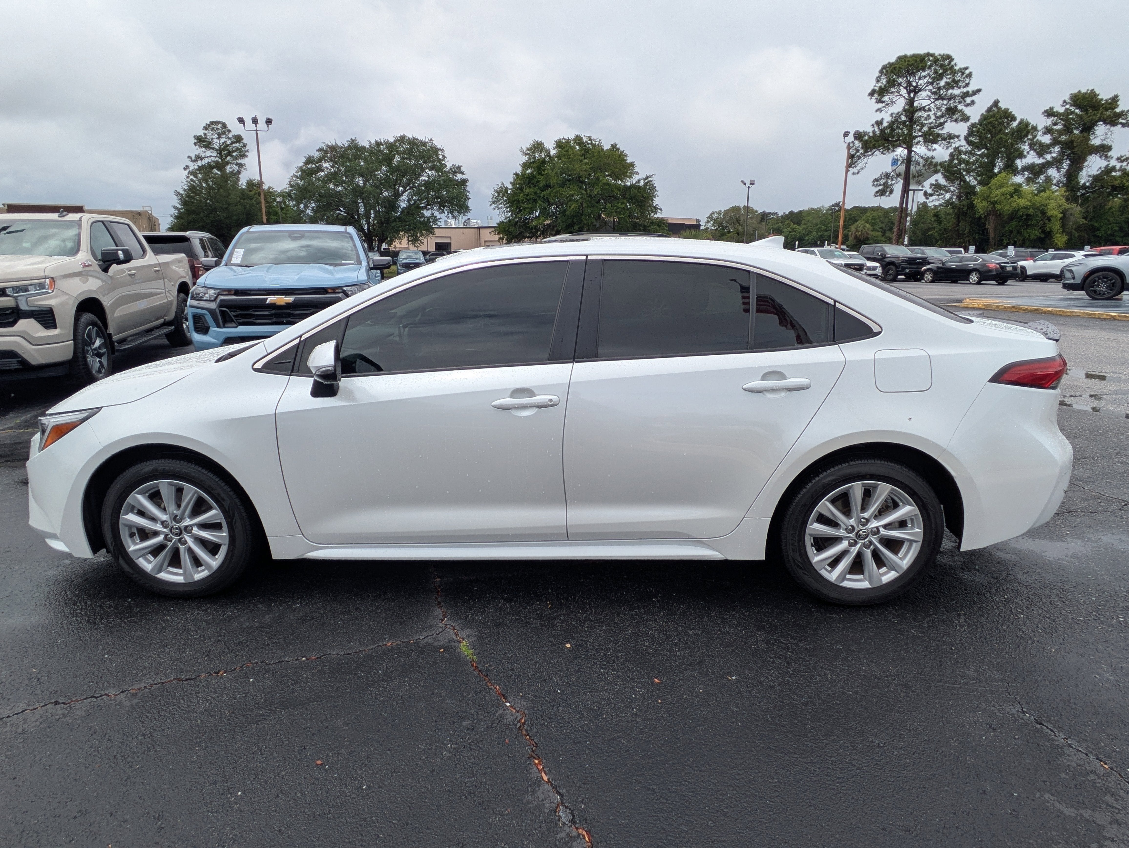 2024 Toyota Corolla Hybrid LE