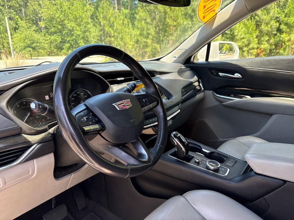 2020 Cadillac XT4 Premium Luxury