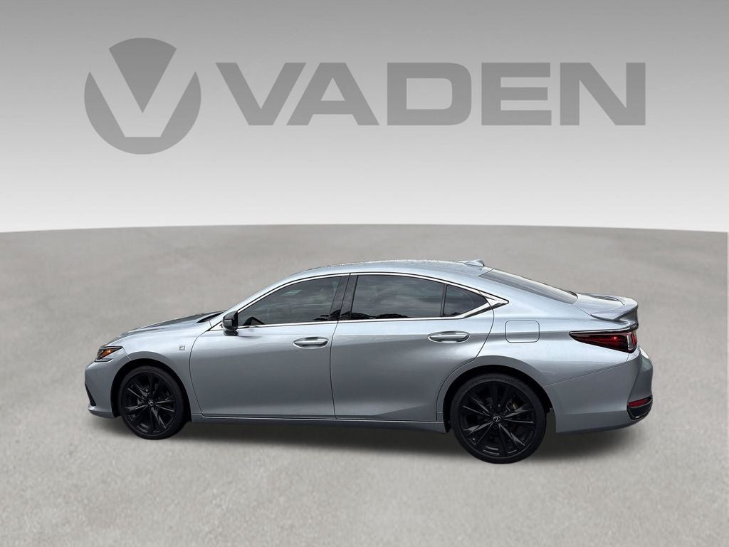 2024 Lexus ES 300h F SPORT Handling
