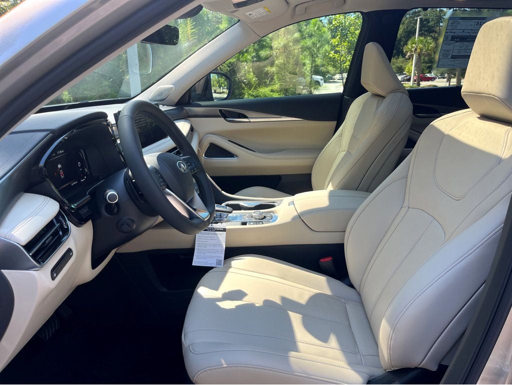 2025 INFINITI QX60 LUXE