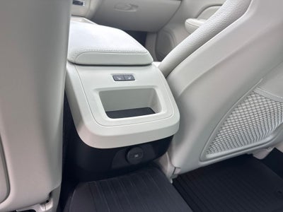 2024 Volvo S60 B5 Plus Dark Theme