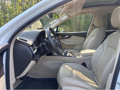 2019 Audi Q7 55 Premium Plus quattro