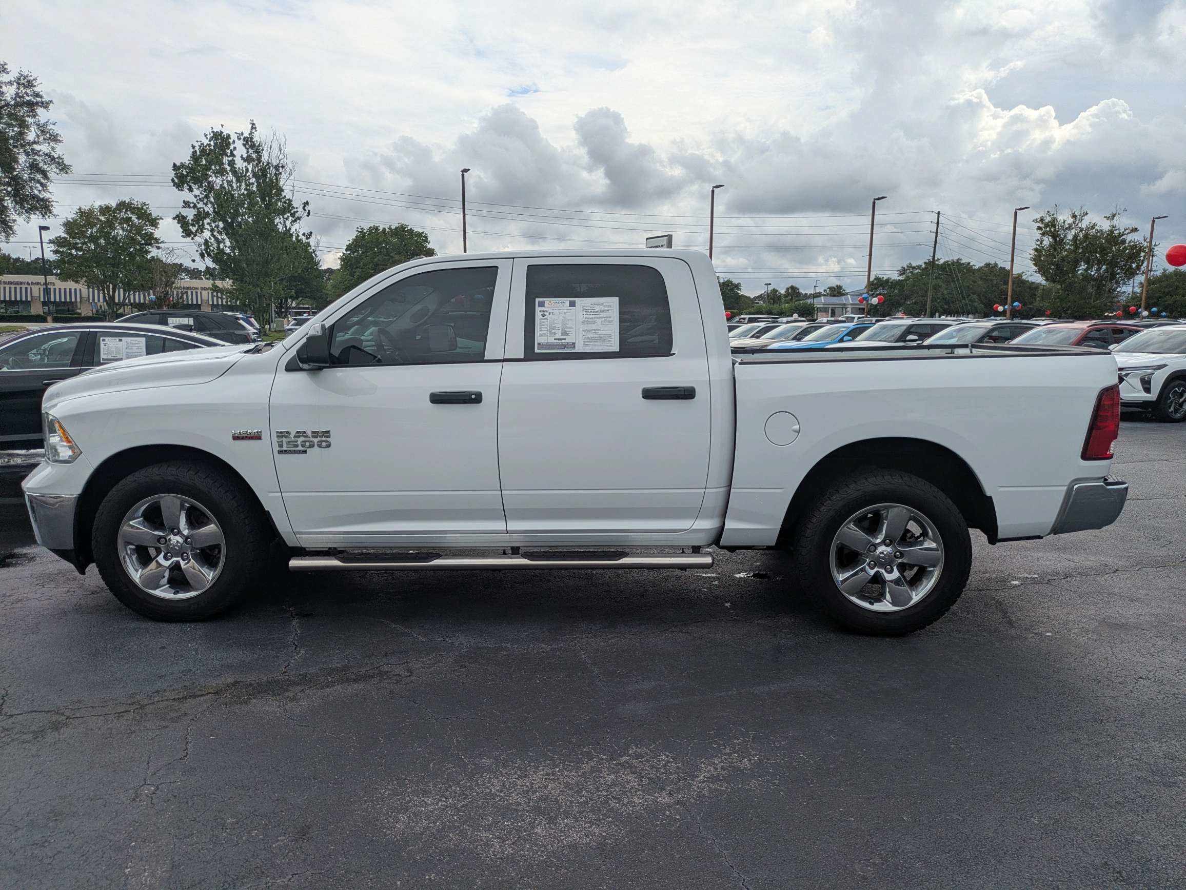 2022 RAM 1500 Classic Tradesman Crew Cab 4x4 5'7" Box