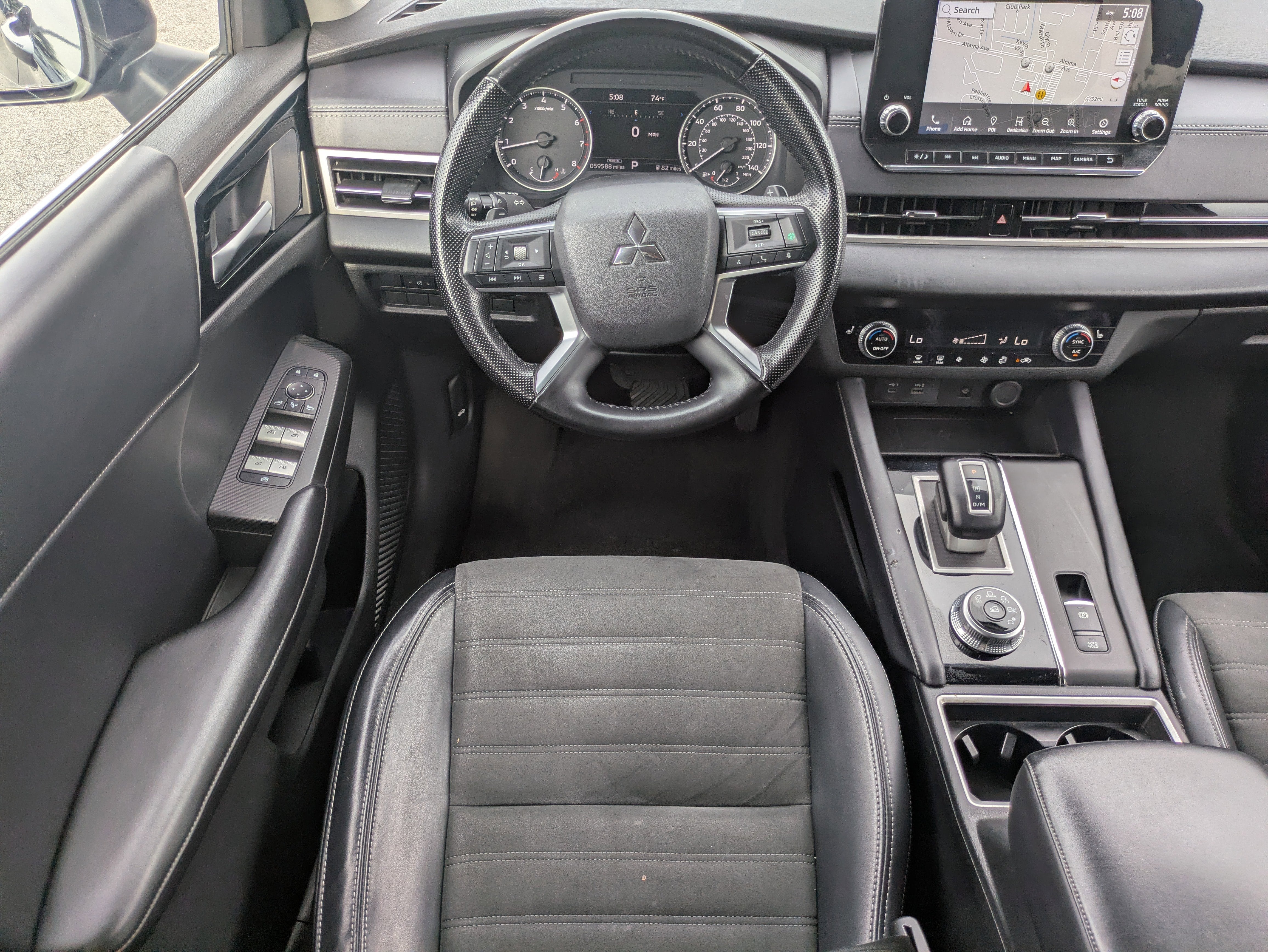 2024 Mitsubishi Outlander SE