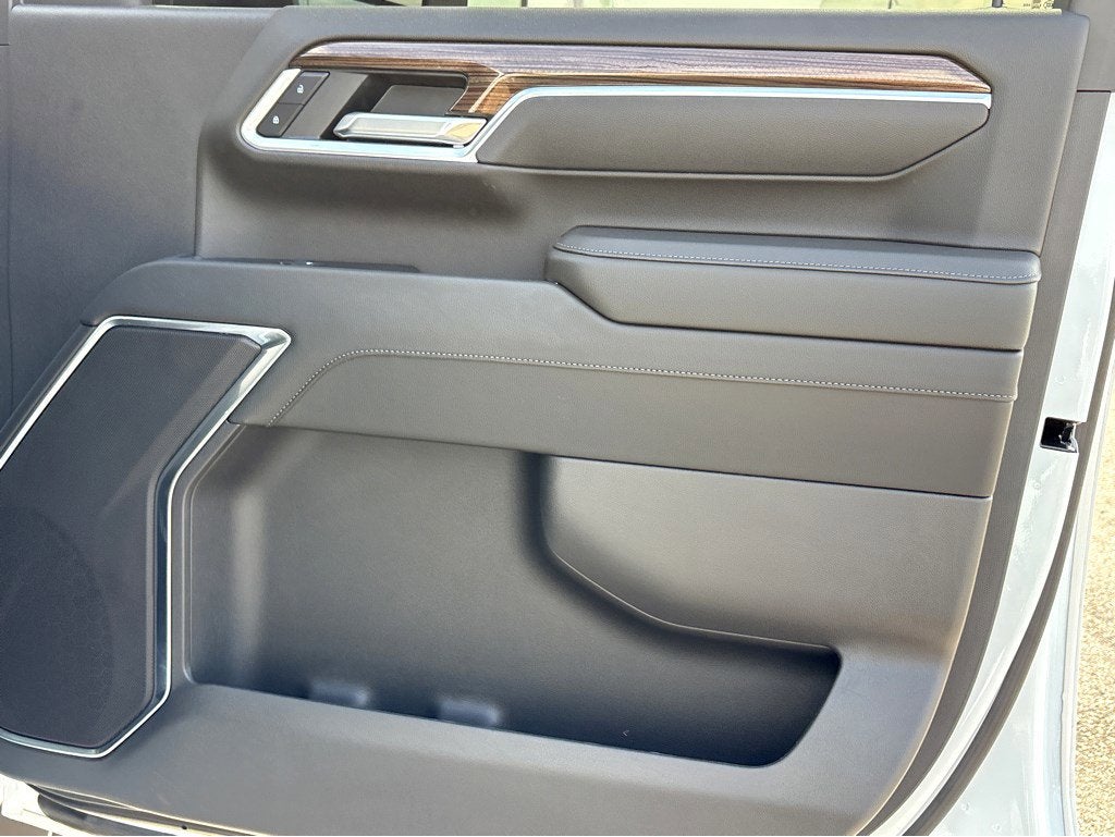 2025 Chevrolet Silverado 3500HD LT