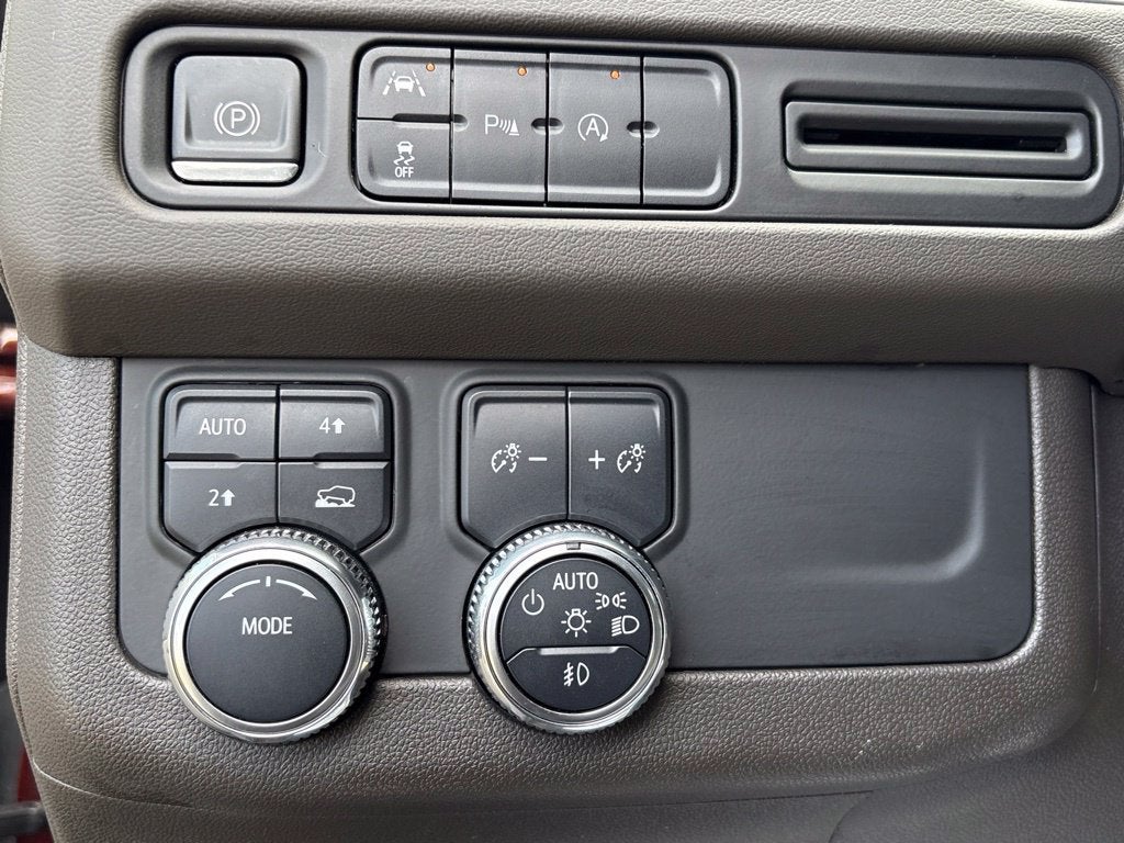 2023 GMC Yukon XL SLE