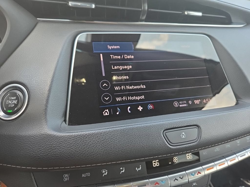 2023 Cadillac XT4 Luxury