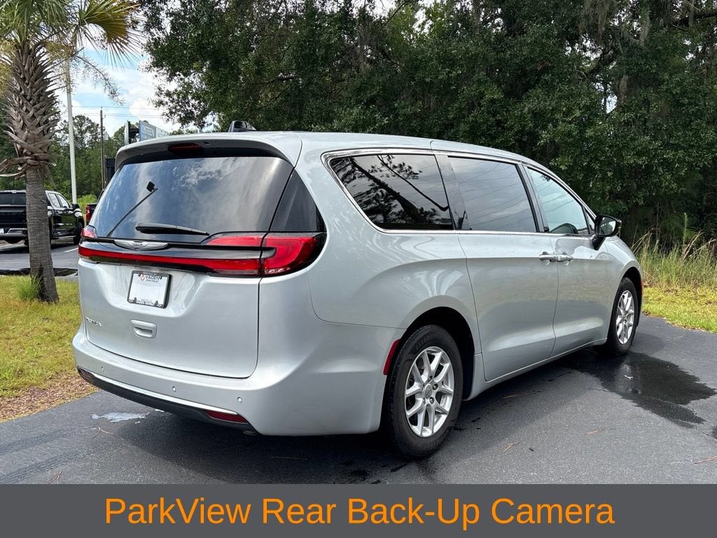2024 Chrysler Pacifica Touring