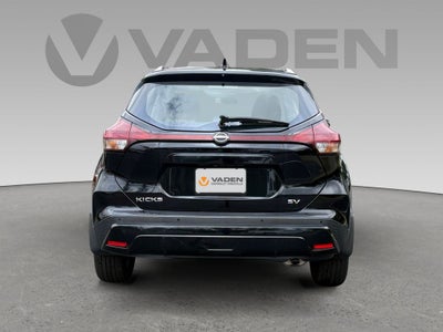 2022 Nissan Kicks SV