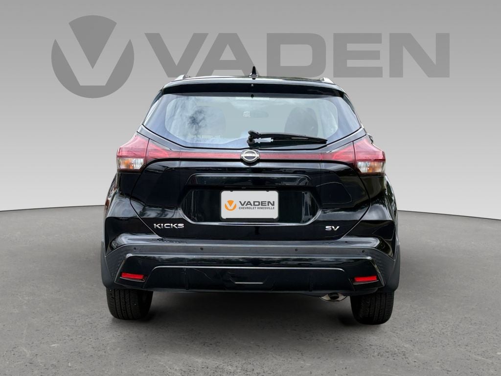 2022 Nissan Kicks SV