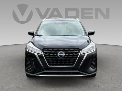 2022 Nissan Kicks SV