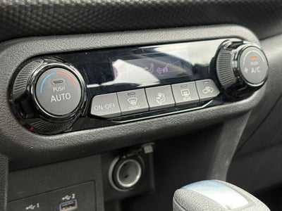 2022 Nissan Kicks SV
