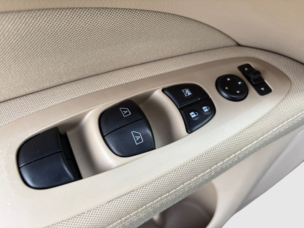 2017 Nissan Pathfinder SV